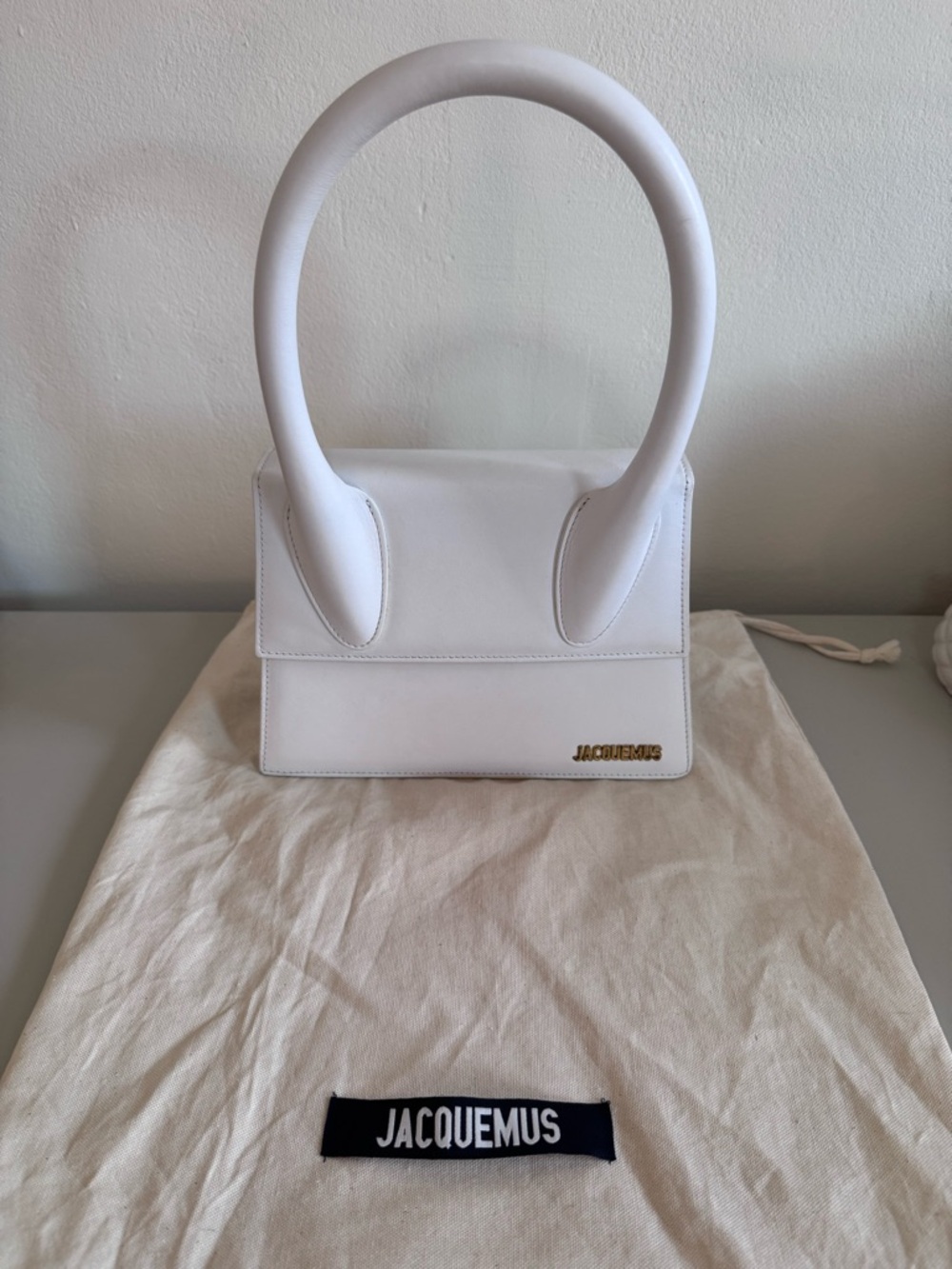 Jacquemus Le Chiquito Moyen Top-Handle Bag in White